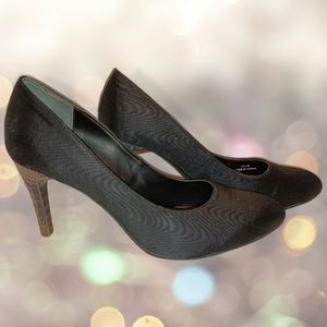 J. Renee black heel sz 9